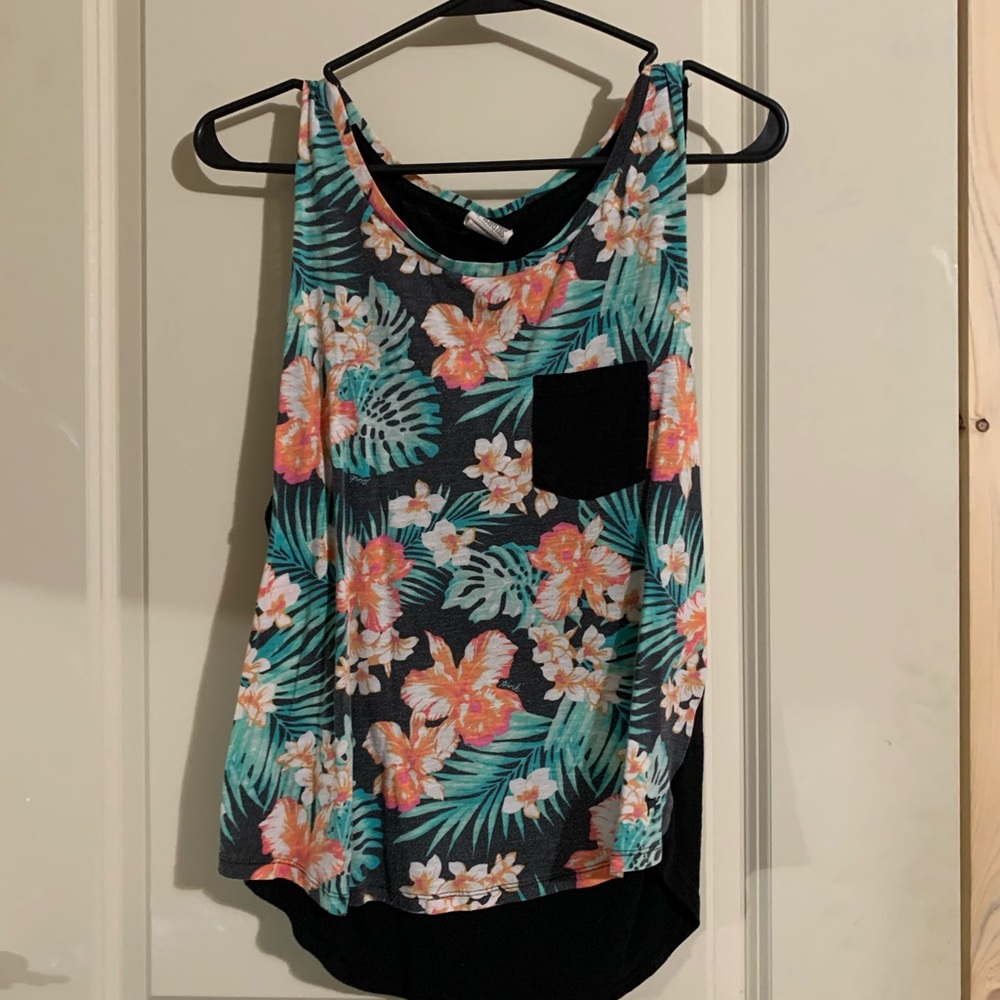 Women’s floral tank top